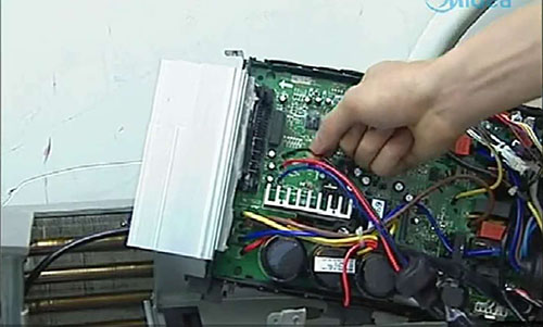 广东美的空调电话是多少